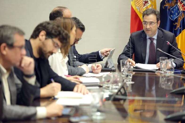 El director territorial de Endesa en Canarias, Pablo Casado (Foto EFE)